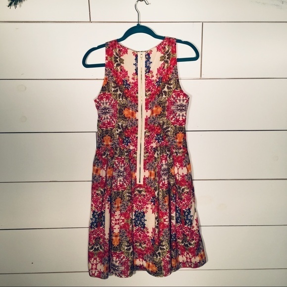 Maggie London dress - Picture 5 of 7